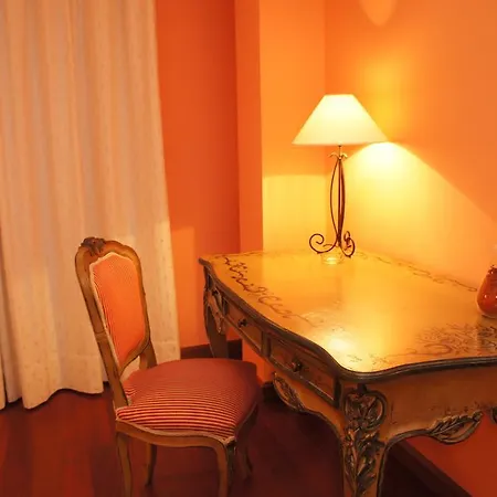 La De Castroviejo Hotel