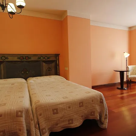 Hotel La De Castroviejo 2*