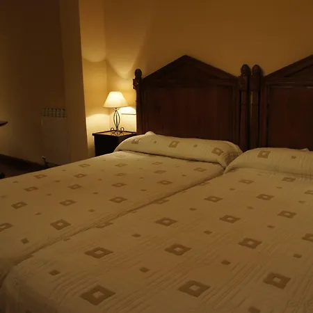 La De Castroviejo 2* دورويلو دي لا سييرا