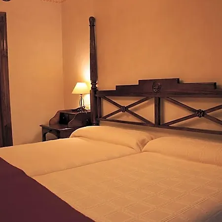 La De Castroviejo Hotel